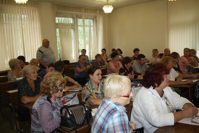 Намерение властей навести порядок на рынке аренды жилплощади поддержали активисты ТОС, Фото с места события собственное