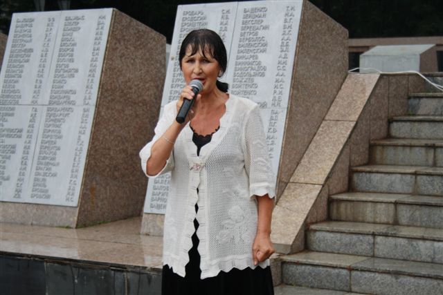 Поет Галина Усольцева, Фото с места события собственное