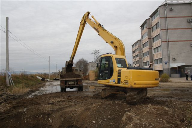 Замена дюкера системы водоснабжения началась в Биробиджане, Фото с места события собственное