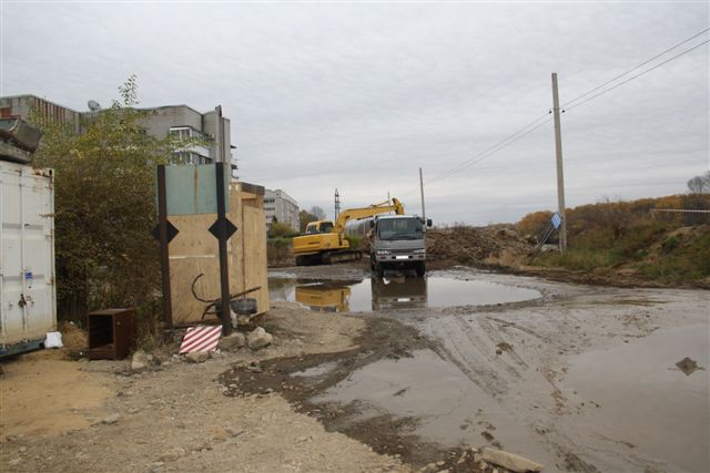 Замена дюкера системы водоснабжения началась в Биробиджане, Фото с места события собственное