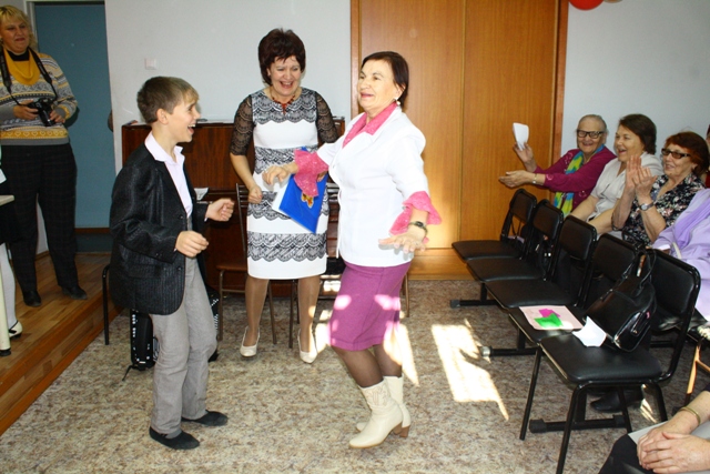 Бабушка, но не старушка, Фото с места события собственное
