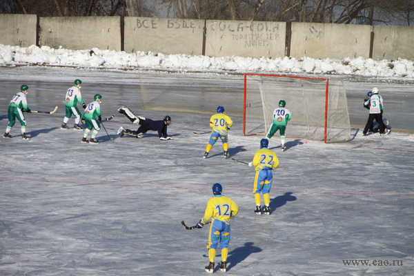 Жарко у ворот, Фото с места события из других источников