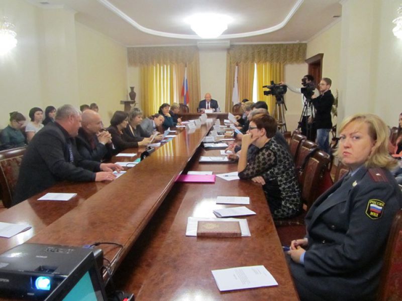 Заседание Консультативного совета по законодательству , Фото с места события из других источников