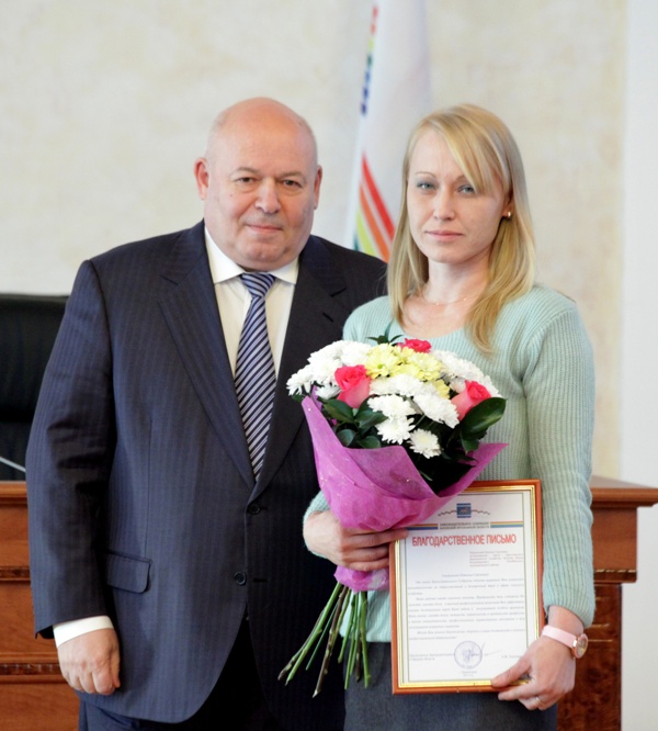 Губернатор и спикер парламента ЕАО поздравили аграриев с окончанием сельхозработ, Фото с места события из других источников