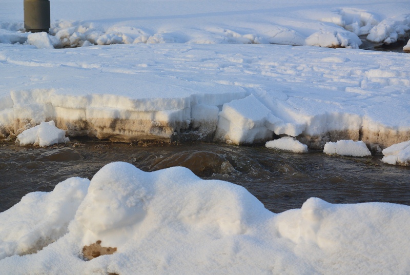 Авария на сетях водоснабжения, Фото с места события собственное