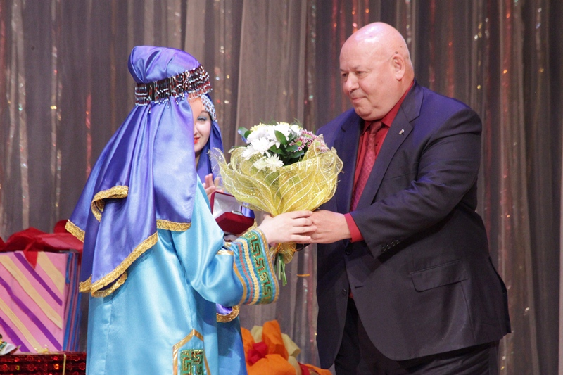 Театр танца "Сюрприз" принимал поздравления с 20-летним юбилеем, Фото с места события из других источников