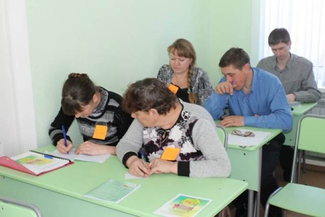 В прошлом году специалисты обучили более 100 потенциальных приемных родителей, Фото с места события из других источников