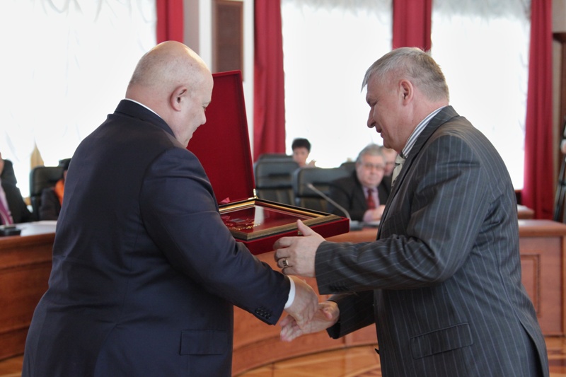 Спикер парламента ЕАО вручил награды депутатам и представителям общественных организаций, Фото с места события из других источников