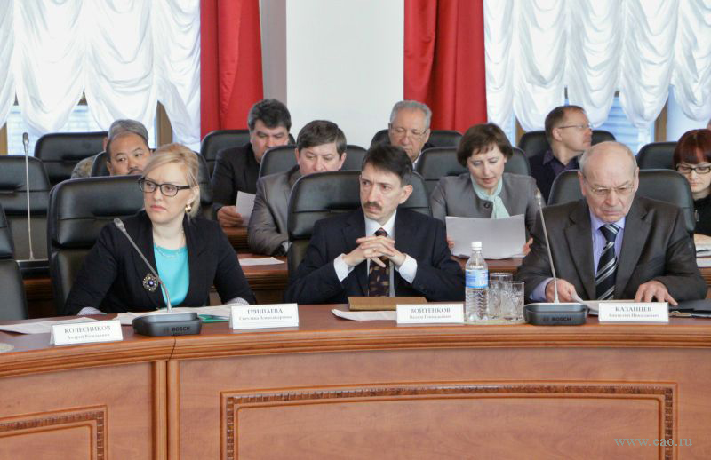 Органы власти представили руководители управлений и комитетов, Фото с места события из других источников