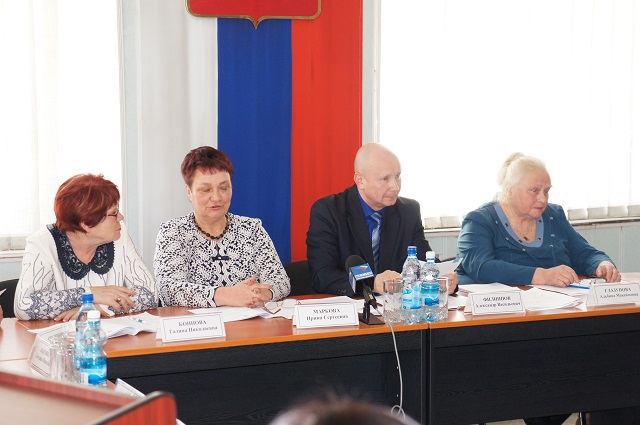 Депутаты районного собрания, Фото с места события собственное