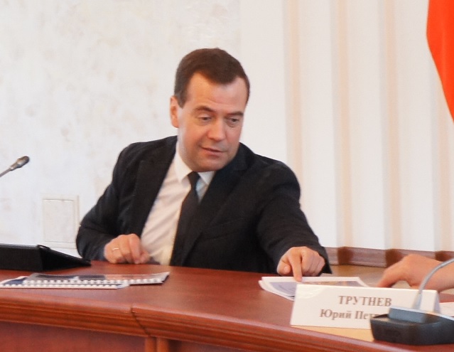 Дмитрий Медведев, Фото с места события собственное