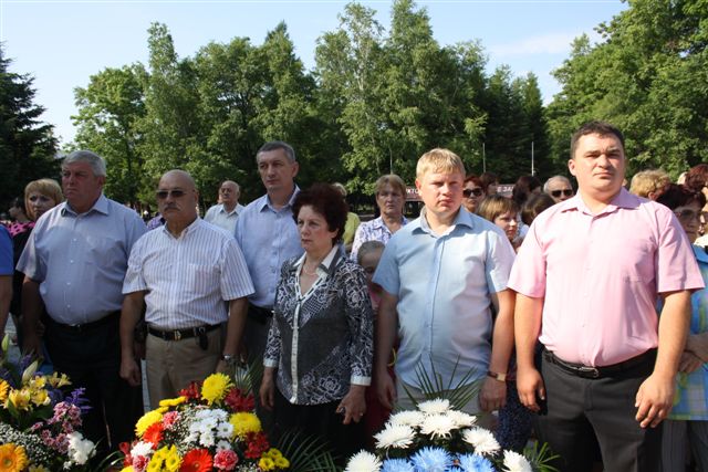 Митинг, посвященный Дню Памяти и Скорби прошел в Биробиджане, Фото с места события из других источников