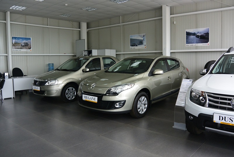 Салон RENAULT в Биробиджане, Фото с места события собственное