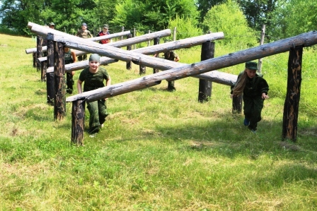 На полосе препятствий, Фото с места события из других источников
