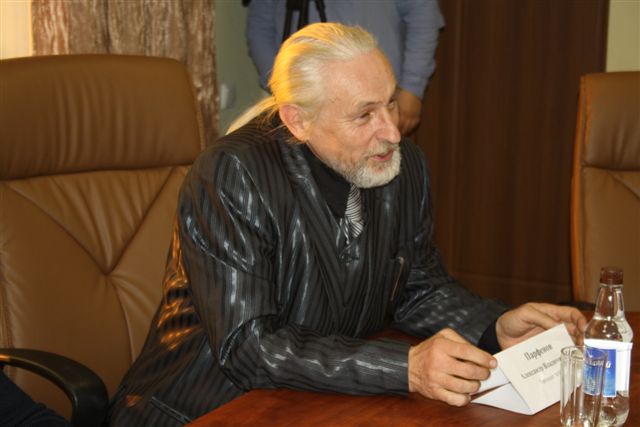 Александр Парфенов, Фото с места события собственное
