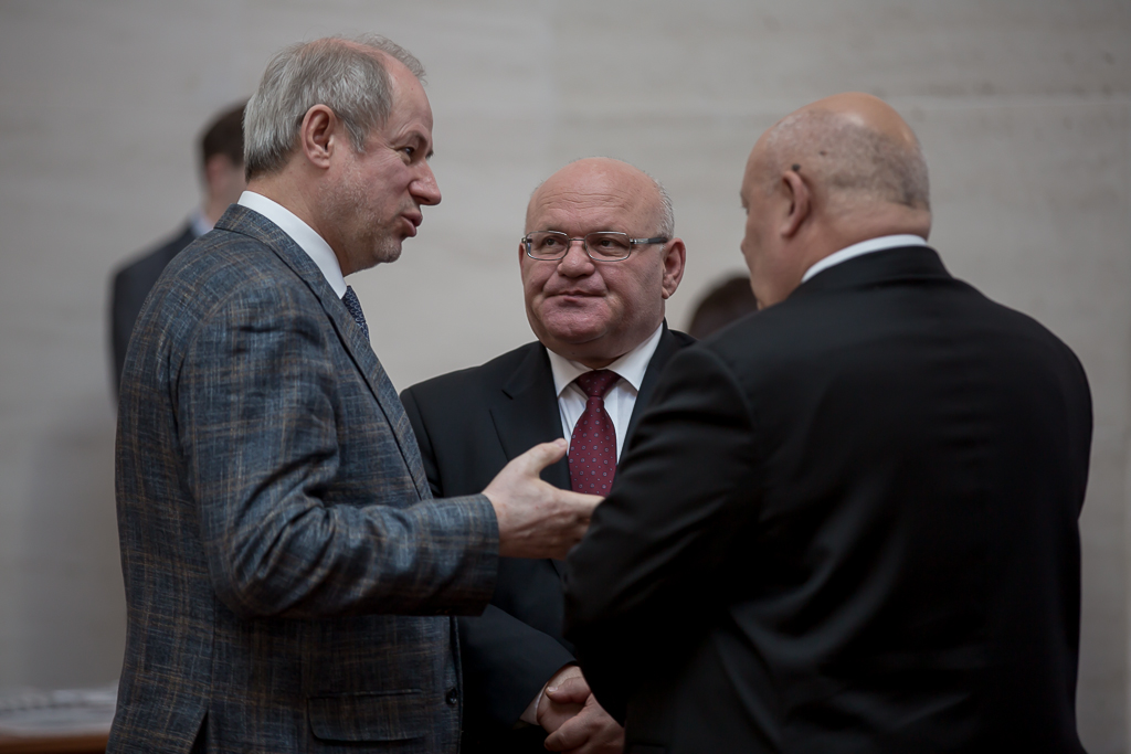 На заседании Совета при полпреде, Фото с места события собственное