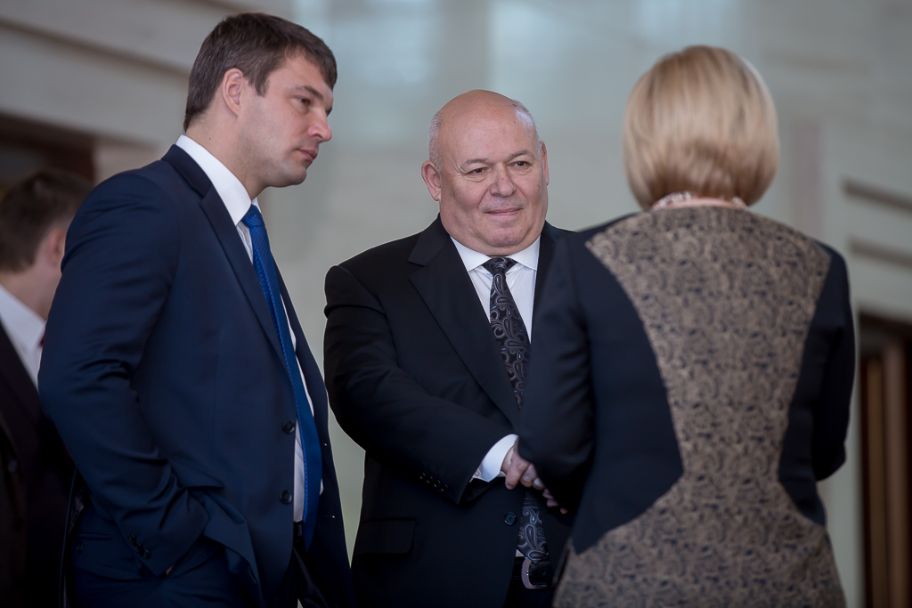 На заседании Совета при полпреде, Фото с места события собственное