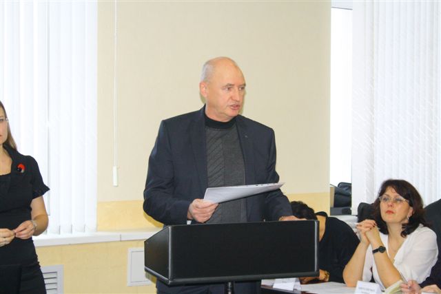 Сергей Абрамов предложил помещения в Биробиджане для открытия СП, Фото с места события собственное