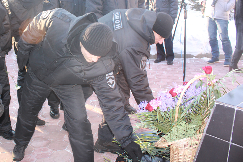 Митинг, посвященный ветеранам, не вернувшимся с локальных войн, Фото с места события из других источников