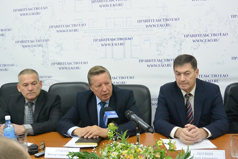 Пресс-конференция по итогам работы строительного комплекса в 2014 году, Фото с места события собственное