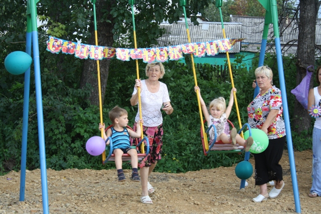 Праздник на Тукалевском, Фото с места события собственное