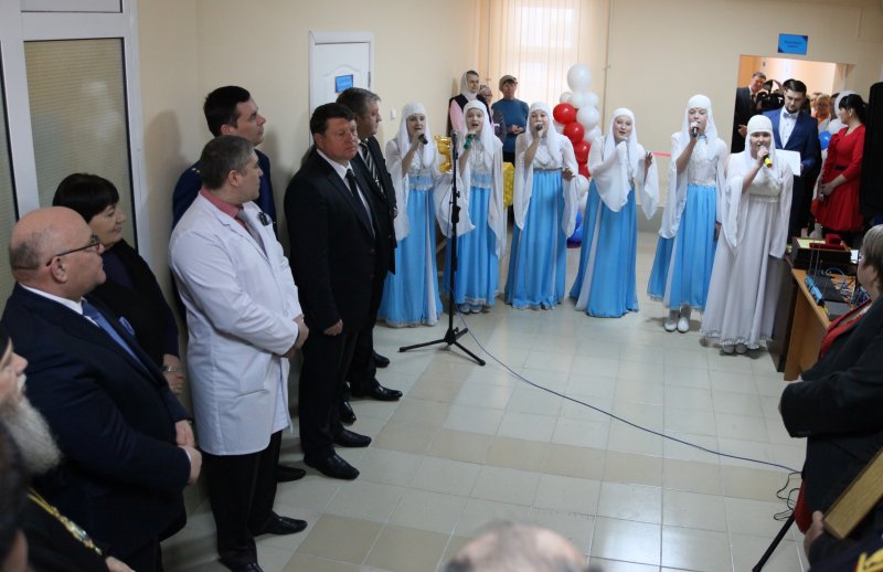 Творческий подарок к открытию больницы, Фото с места события из других источников