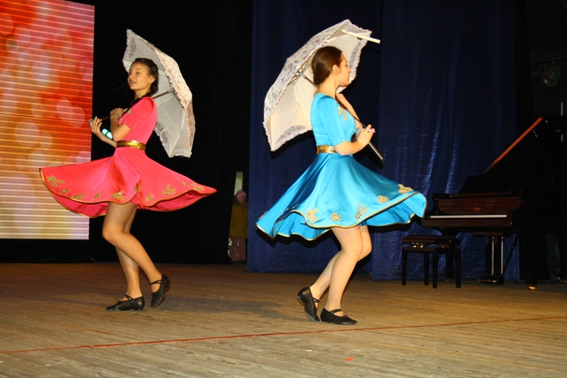 Евгения Большакова и Мария Вайсерман, Фото с места события собственное