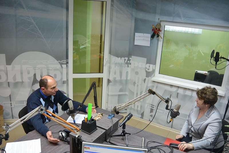 Жестокое обращение с детьми - тема очередного выпуска программы, Фото с места события собственное