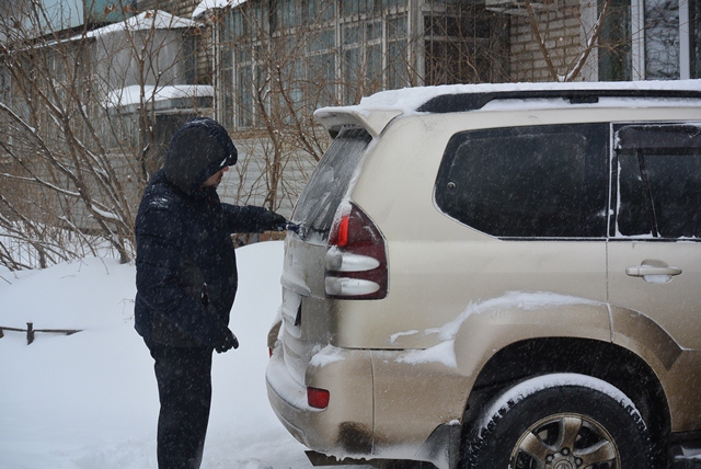 Машину нужно предварительно очистить от снега, Фото с места события собственное