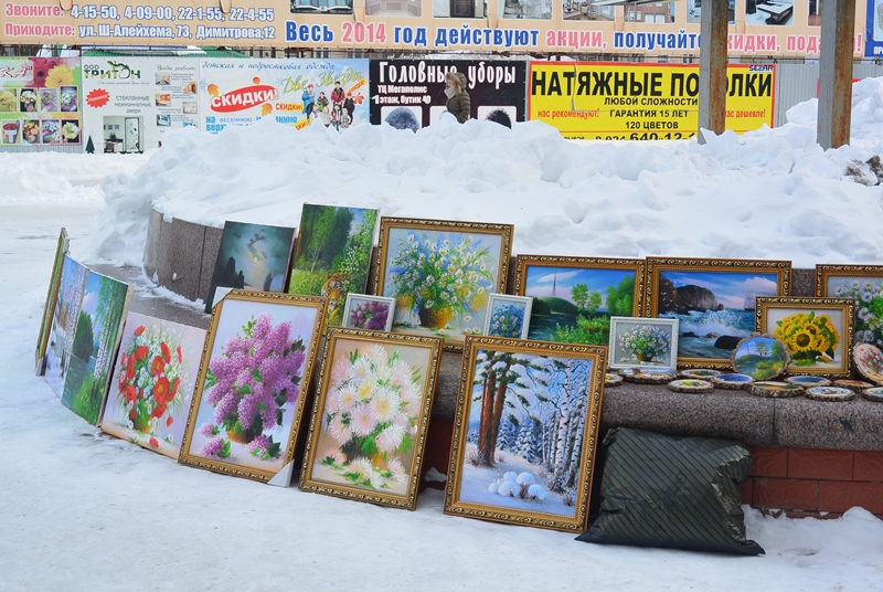 У художников - альтернатива живым цветам, Фото с места события собственное