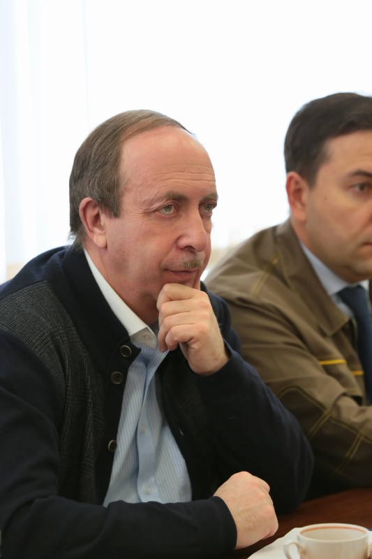 Александр Левинталь, Фото с места события из других источников