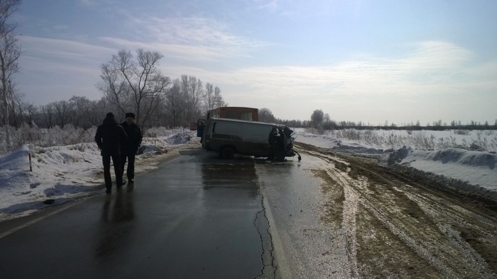 Лобовое столкновение на трассе в ЕАО унесло жизнь человека , Фото с места события из других источников