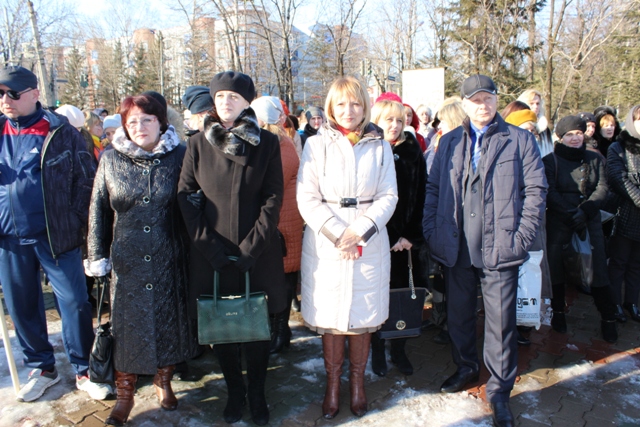 Митинг-концерт солидарности с Крымом прошел в Биробиджане, Фото с места события собственное