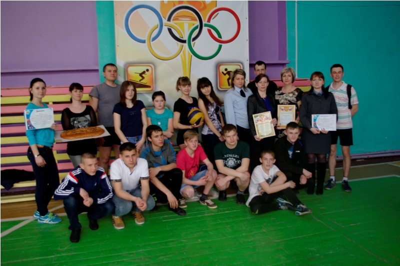 Соревнования по волейболу, Фото с места события из других источников