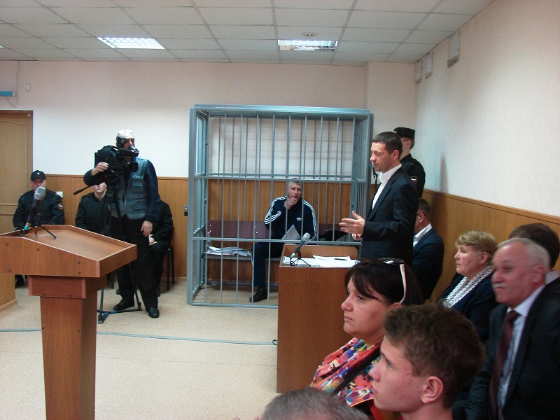 Решение суда по жалобе адвоката мэра Биробиджана на действия следователя огласят завтра, Фото с места события из других источников