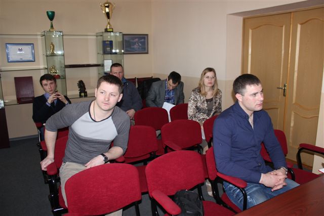 План приватизации муниципального имущества в Биробиджане согласовали с предпринимателями, Фото с места события собственное