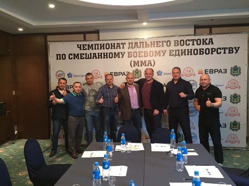 Соревнования по смешанным единоборствам во Владивостоке, Фото с места события из других источников