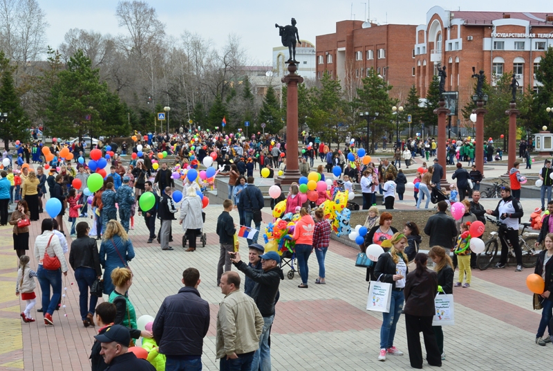 Первомай-2015 в Биробиджане, Фото с места события собственное