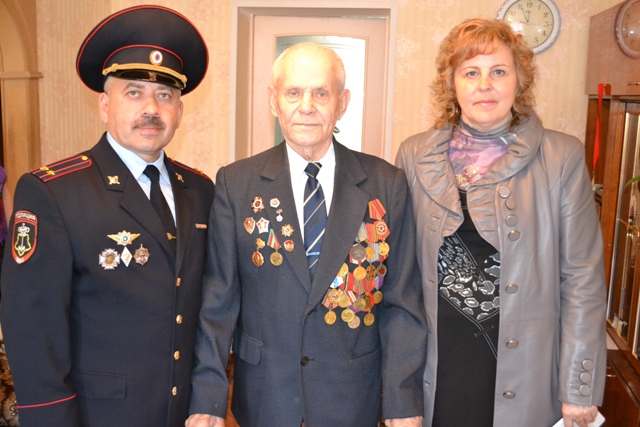 Начальник вневедомственной охраны ЕАО побывал в гостях у ветеранов Великой Отечественной, Фото с места события из других источников