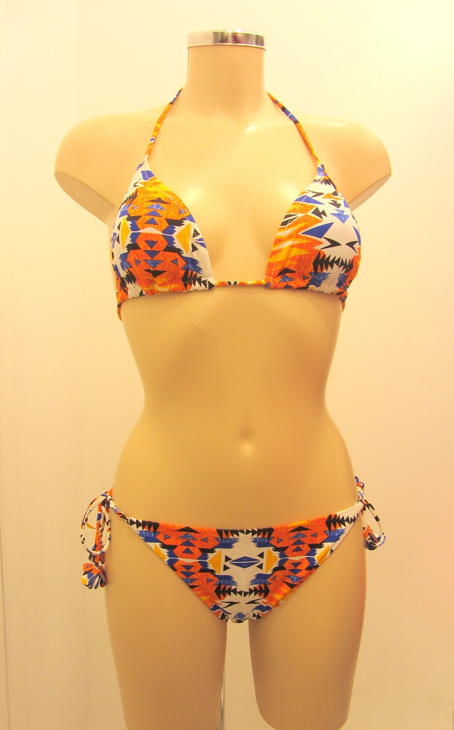 Модель купальника 1730 рублей