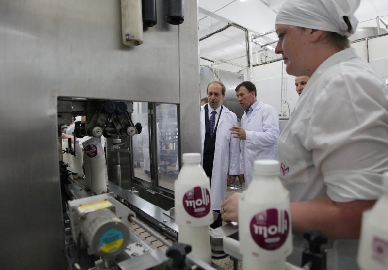 Открытие новой линии розлива молочных продуктов состоялось в ЕАО 