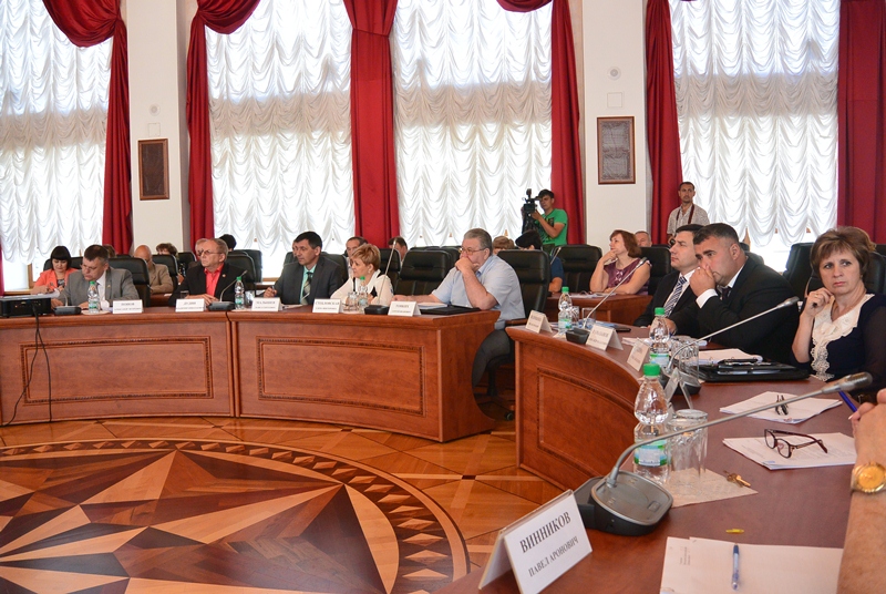 Отчет правительства ЕАО перед депутатами Законодательного Собрания