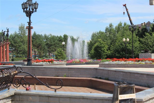 Ущерб, нанесенный вандалами центральному фонтану Биробиджана, превысил 160 тысяч рублей