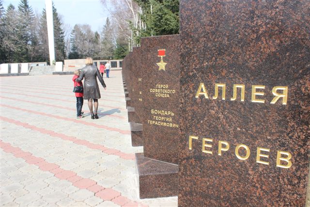 В Аллее Героев установят еще два пилона