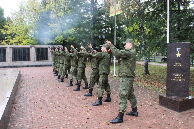 Салют павшим воинам