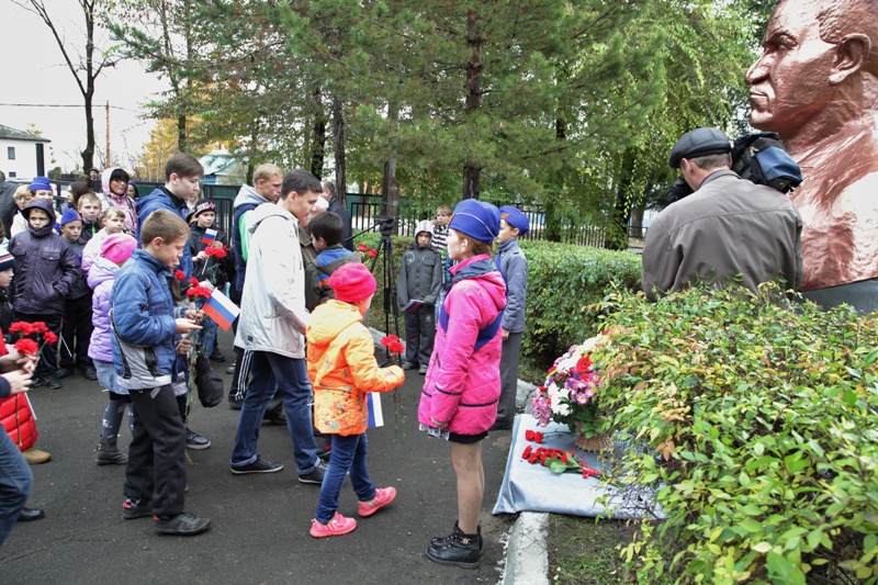 Памятник Владимиру Пеллеру восстановили в ЕАО