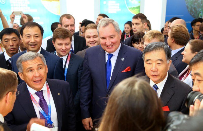 ЭКСПО открыли заместитель Председателя Правительства РФ Дмитрий Рогозин и вице-премьер Госсовета КНР Ван Янг