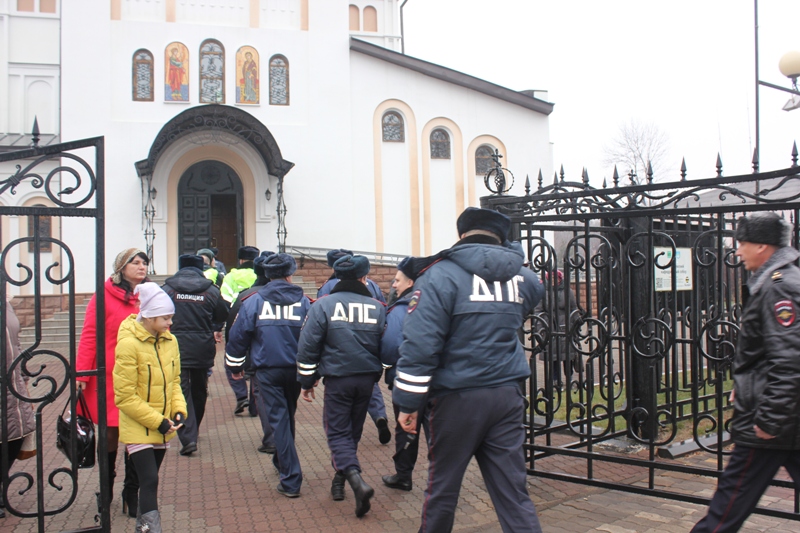 Сотрудники Госавтоинспекции ЕАО почтили память погибших в автокатастрофах земляков