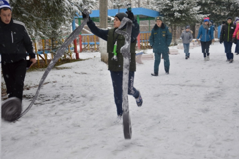 Учебные сборы юных спасателей