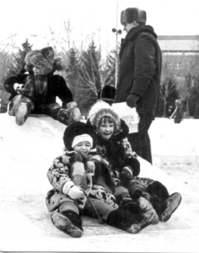 Ледовый городок — место, куда идут целыми семьями